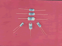 CA41型小型固体固体钽电解电容器实物图